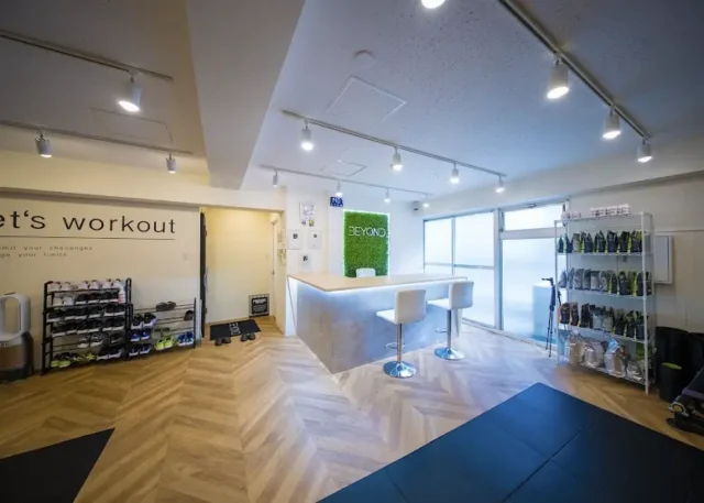 BEYOND経堂店のジム内画像