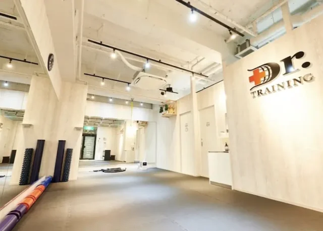 Dr.トレーニング三軒茶屋店のジム内設備