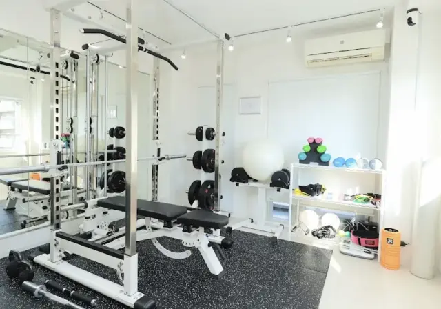 かたぎり塾本八幡店のジム内画像