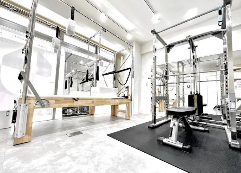 PERSONAL TRAINING STUDIO U 府中店のジム内