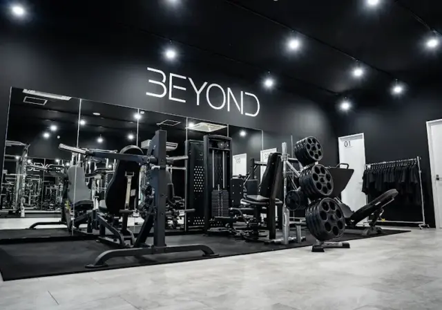 BEYOND 滋賀草津店のジム内(マシン)