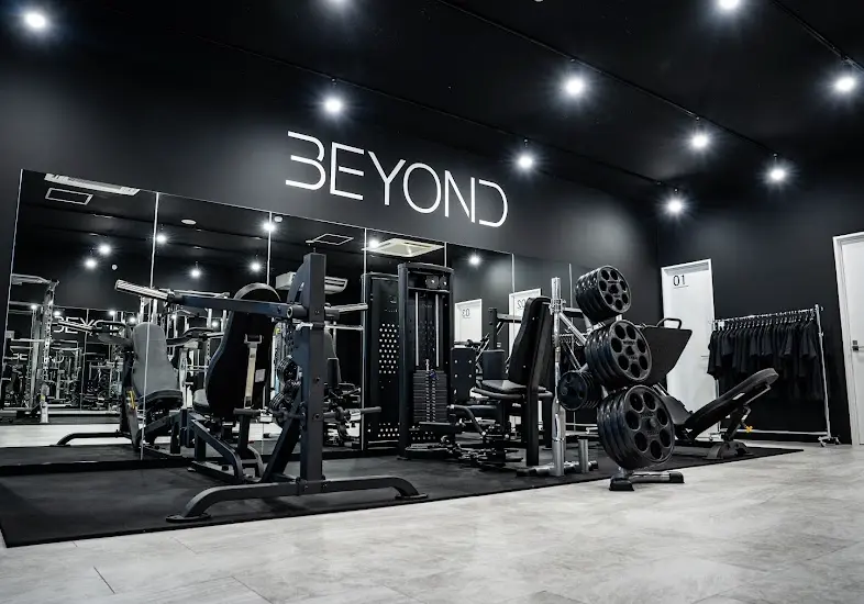 BEYOND 滋賀草津店のジム内（マシン）