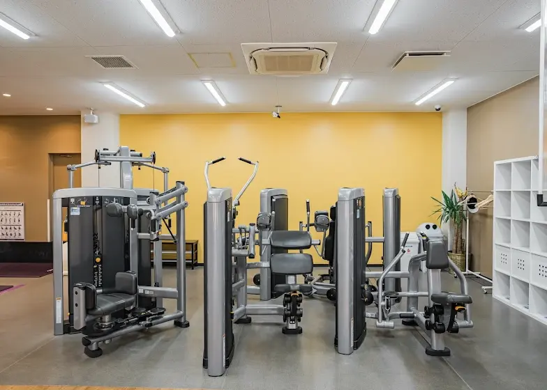 エニタイムフィットネス 枚方店のジム内画像