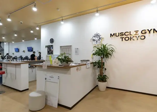 MUSCLE GYM TOKYO 金沢店のジム内画像