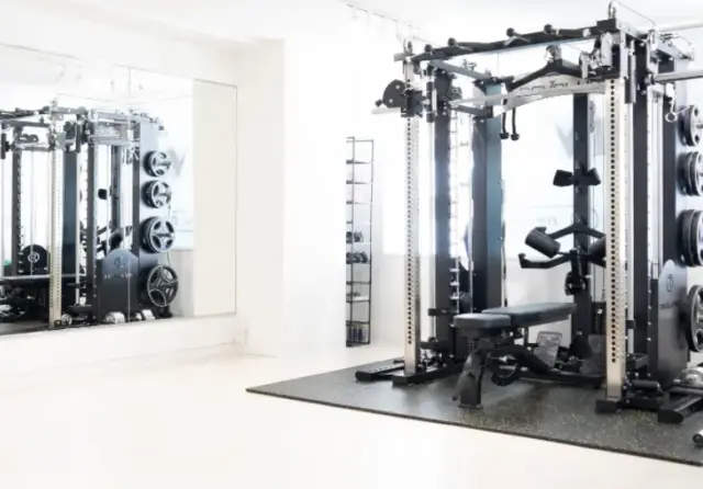 パーソナルジムMORE平岸店のジム内画像