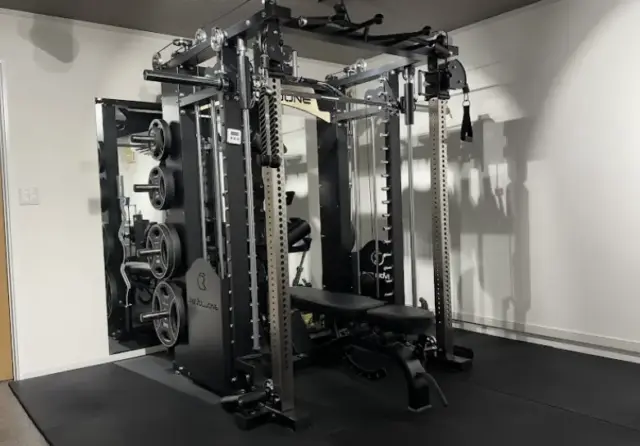 TOKIEL八戸店のジム内画像