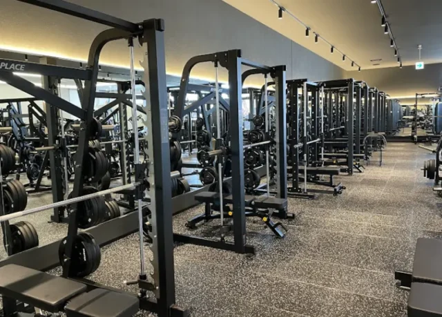 FITPLACE24 宇治槇島のジム内