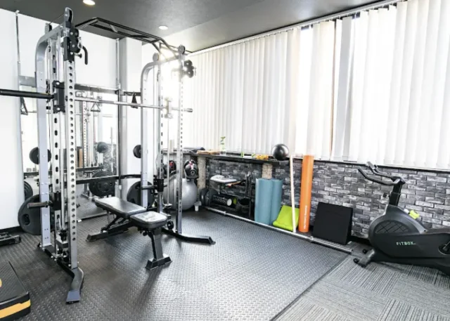 LIFEMAKEパーソナルトレーニングジム 岐阜大垣店のジム内画像