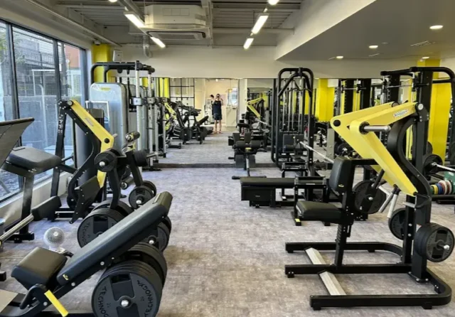 ONE ON ONE 長久手のジム内画像