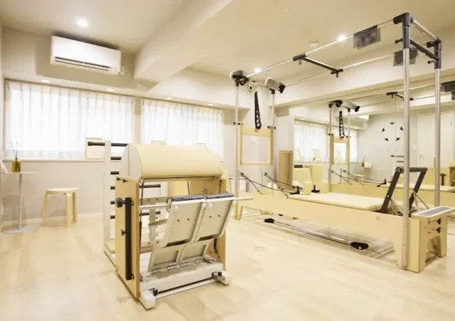 マシンピラティスYUZU青葉台店のレッスン風景