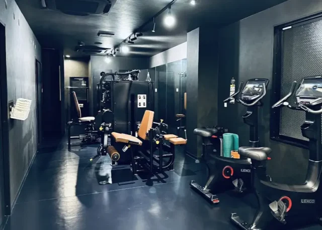 GENESISGYM(住吉)のマシン設備&有酸素バイク