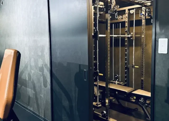 GENESISGYM(住吉)のパーソナル用の個室