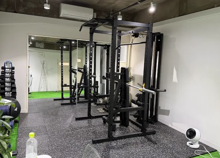 LIGHT FIT 玉造店のジム内