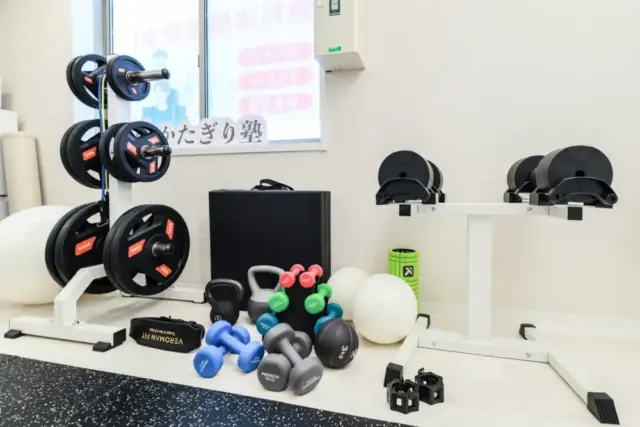 かたぎり塾 京急蒲田店のジム内・トレーニング機器