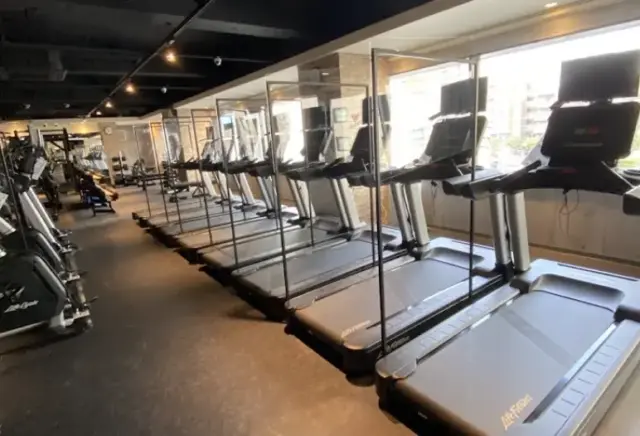FiT24 瑞江駅前店のジム内