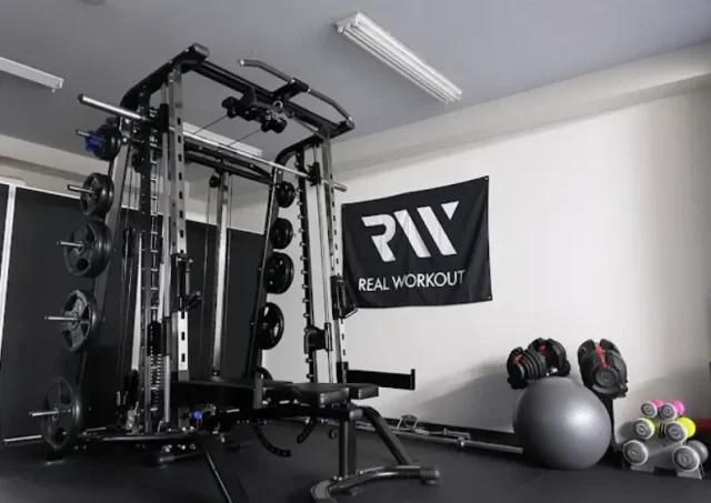 REAL WORKOUT 武蔵小山店のジム内画像