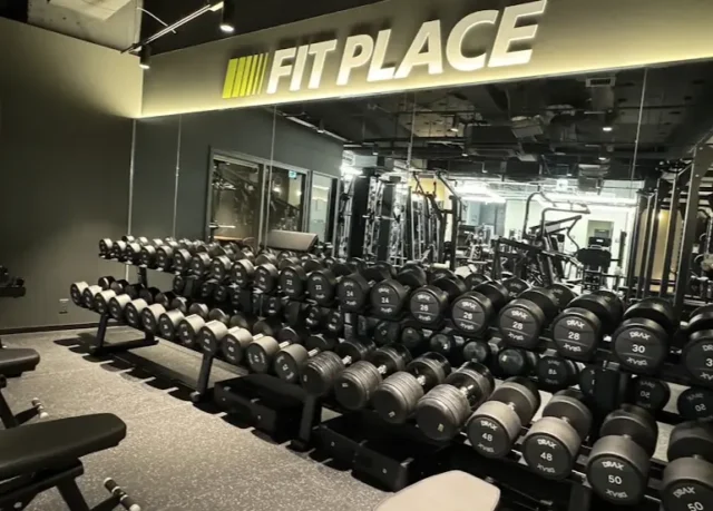 FIT PLACE24 上大岡店のジム内