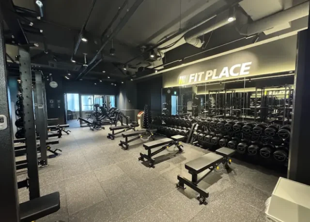 FIT PLACE24 日暮里店のジム内