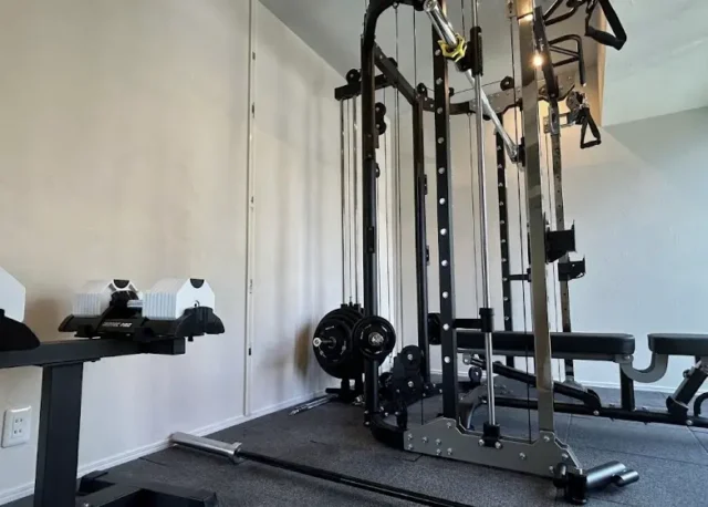 リアルワークアウト富士見台・中村橋店のジム内