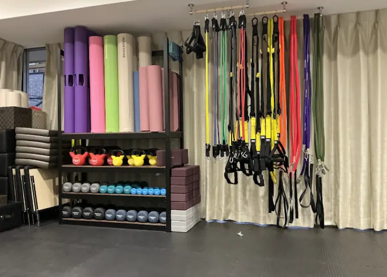 FIT LABO 東十条店のジム内