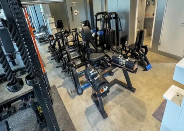 G.O.GYMRESERVE勝どき店のジム内画像