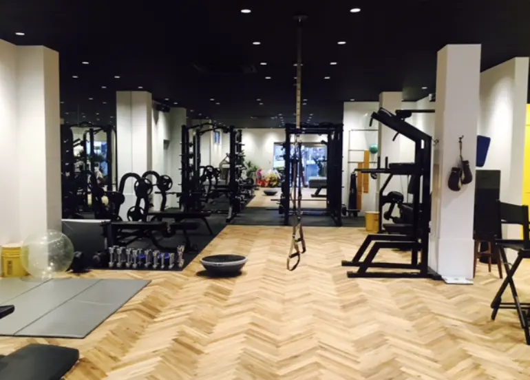 ONE by FITNESS GYM T.I.S 三宿店のジム内