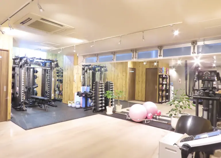 EXTREMITY国立店のジム内