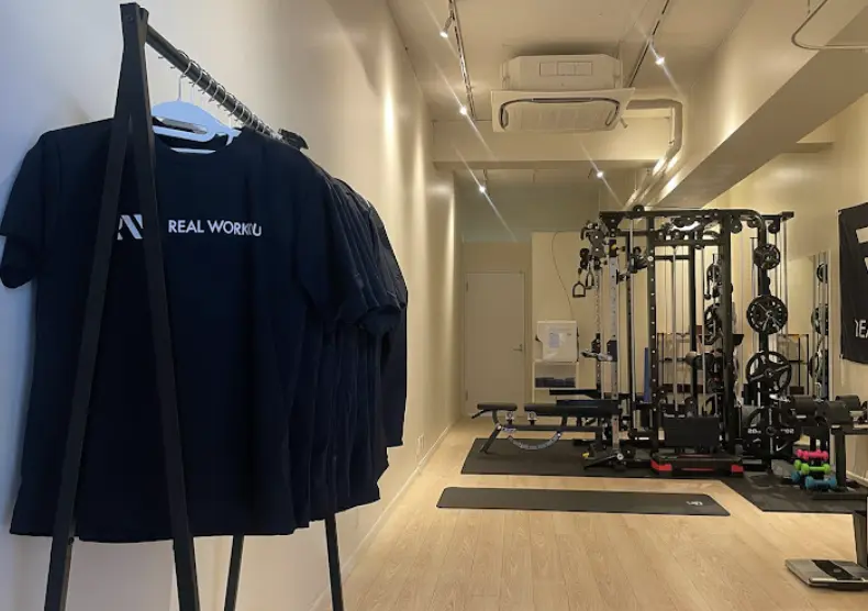 REAL WORKOUT 洗足店のジム内画像