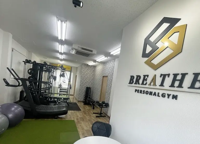 BREATHE 加古川店のジム内