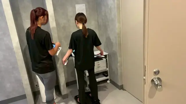 UNDEUX SUPERBODY life千葉スタジオでの体組成計測定の様子