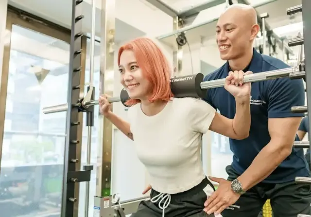 B-Conditioning Laboratoryのパーソナルトレーニングの様子