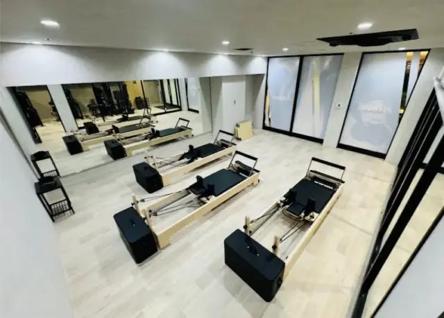 FIT PLACE24 弁天町店のジム内画像