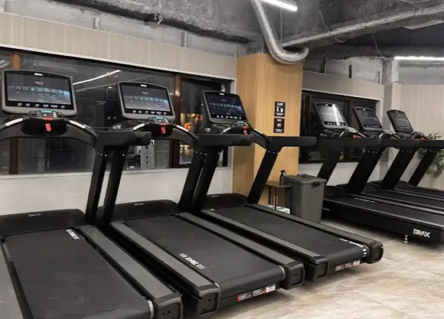FITPLACE24中延店のジム内画像