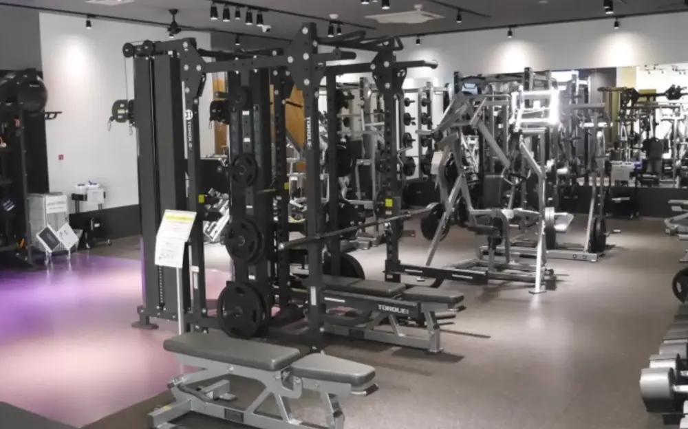 エニタイムフィットネス 蘇我店のジム内画像