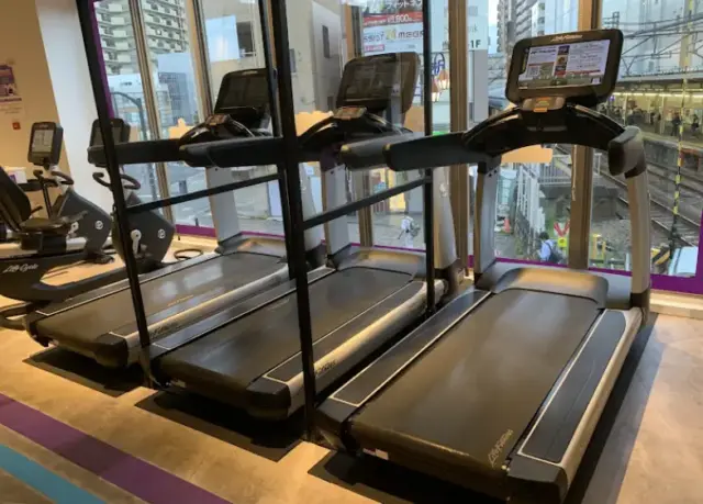 エニタイムフィットネス 久米川駅前店のジム内画像