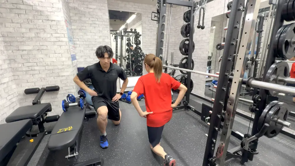 24/7Workout錦糸町四ツ目通店の体験トレーニングの様子（自重でチャレンジ）LYFTOFF編集部Sena