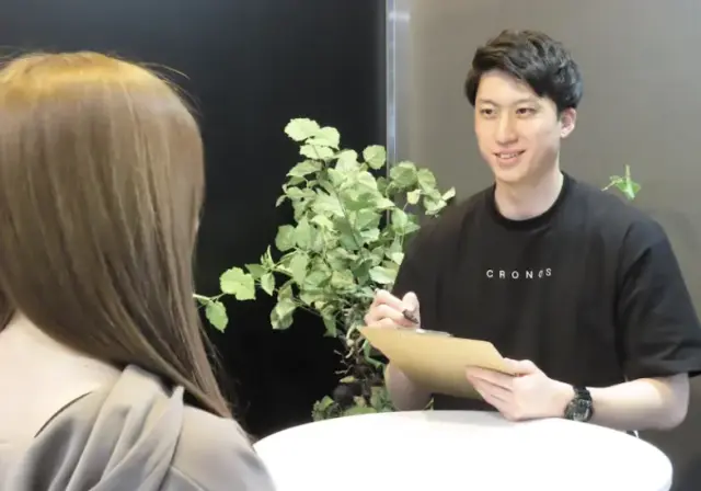 BEYOND札幌大通店のカウンセリングの様子