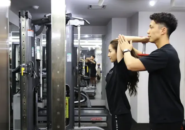 BEYOND札幌ANNEX店のパーソナルトレーニングの様子